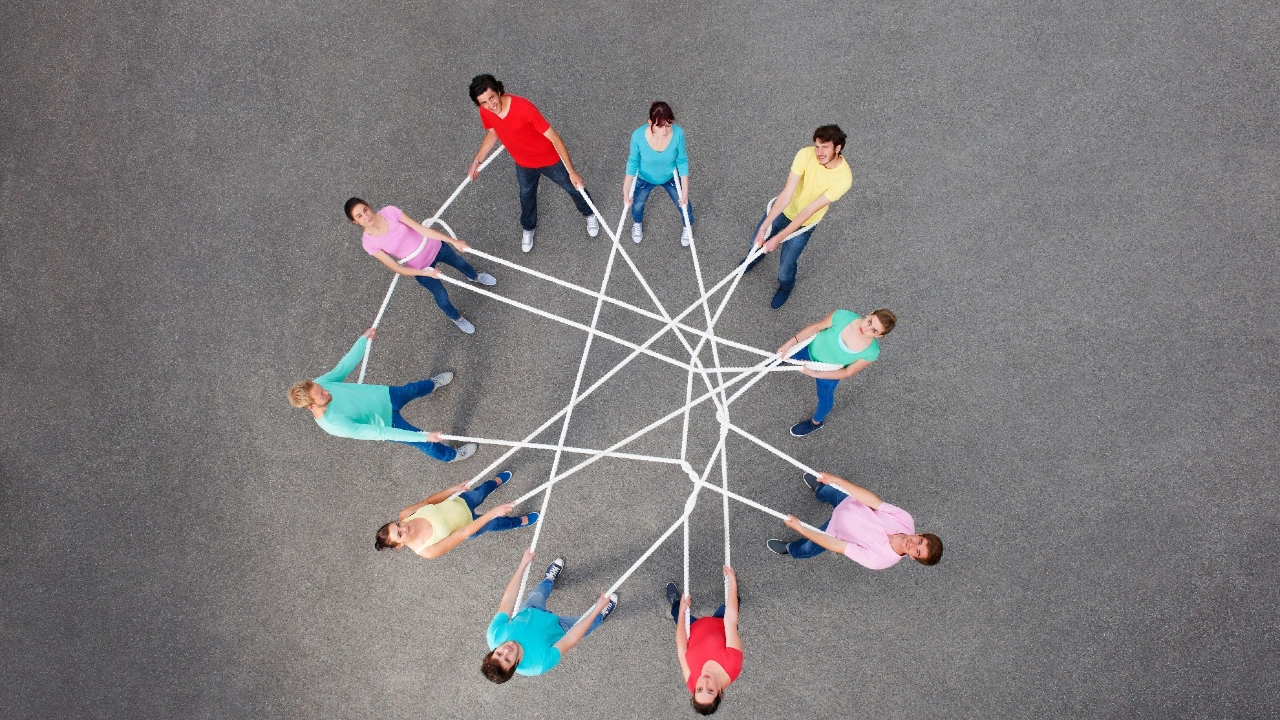 Teambuildung Netz zusammen Bildung Gruppe